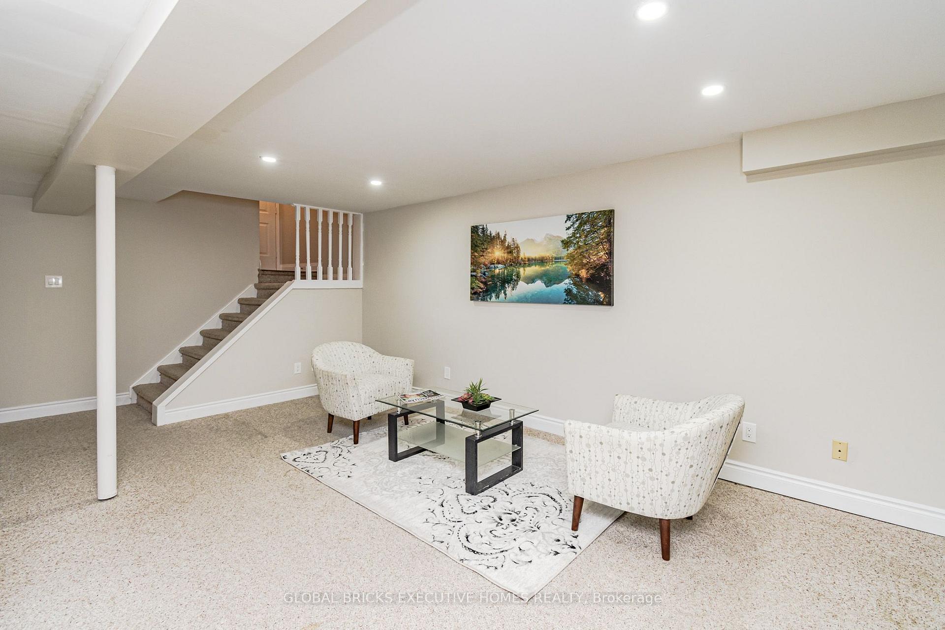 Photo 24 of 5100 Lampman Avenue, Burlington, Uptown — HOMEH