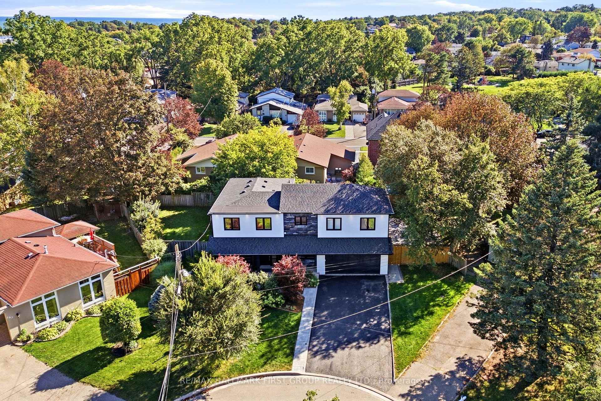 Photo 4 of 862 Boxworth Place, Pickering, West Shore — HOMEH