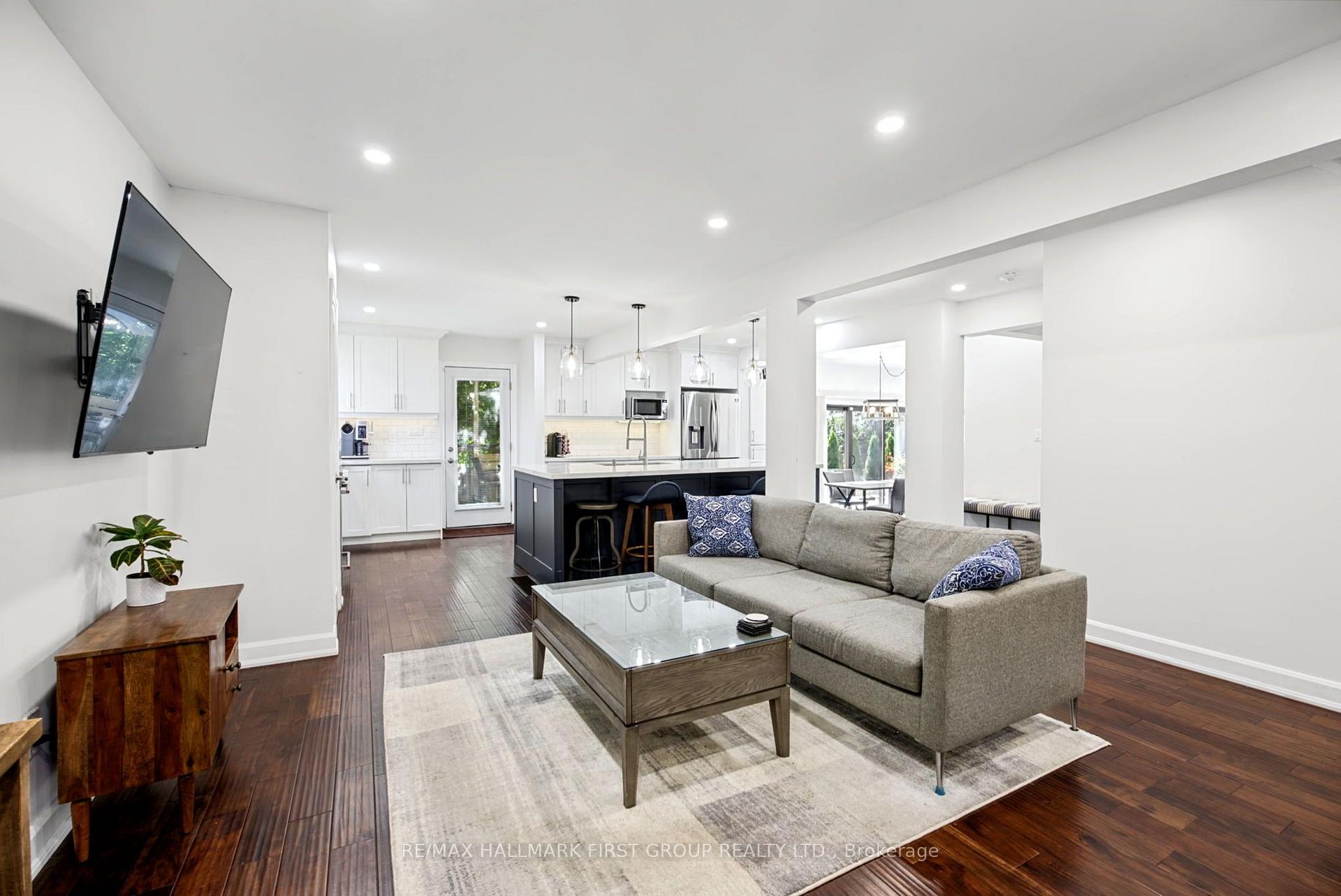 Photo 10 of 862 Boxworth Place, Pickering, West Shore — HOMEH
