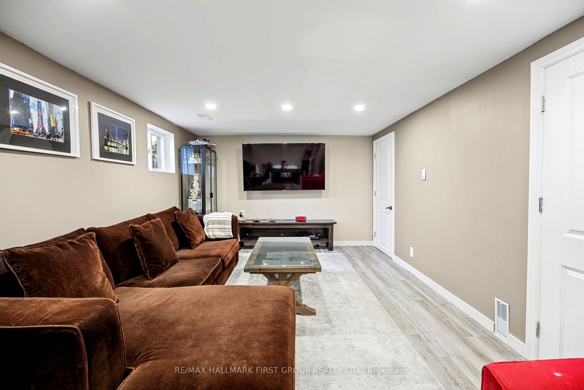 Photo 38 of 862 Boxworth Place, Pickering, West Shore — HOMEH