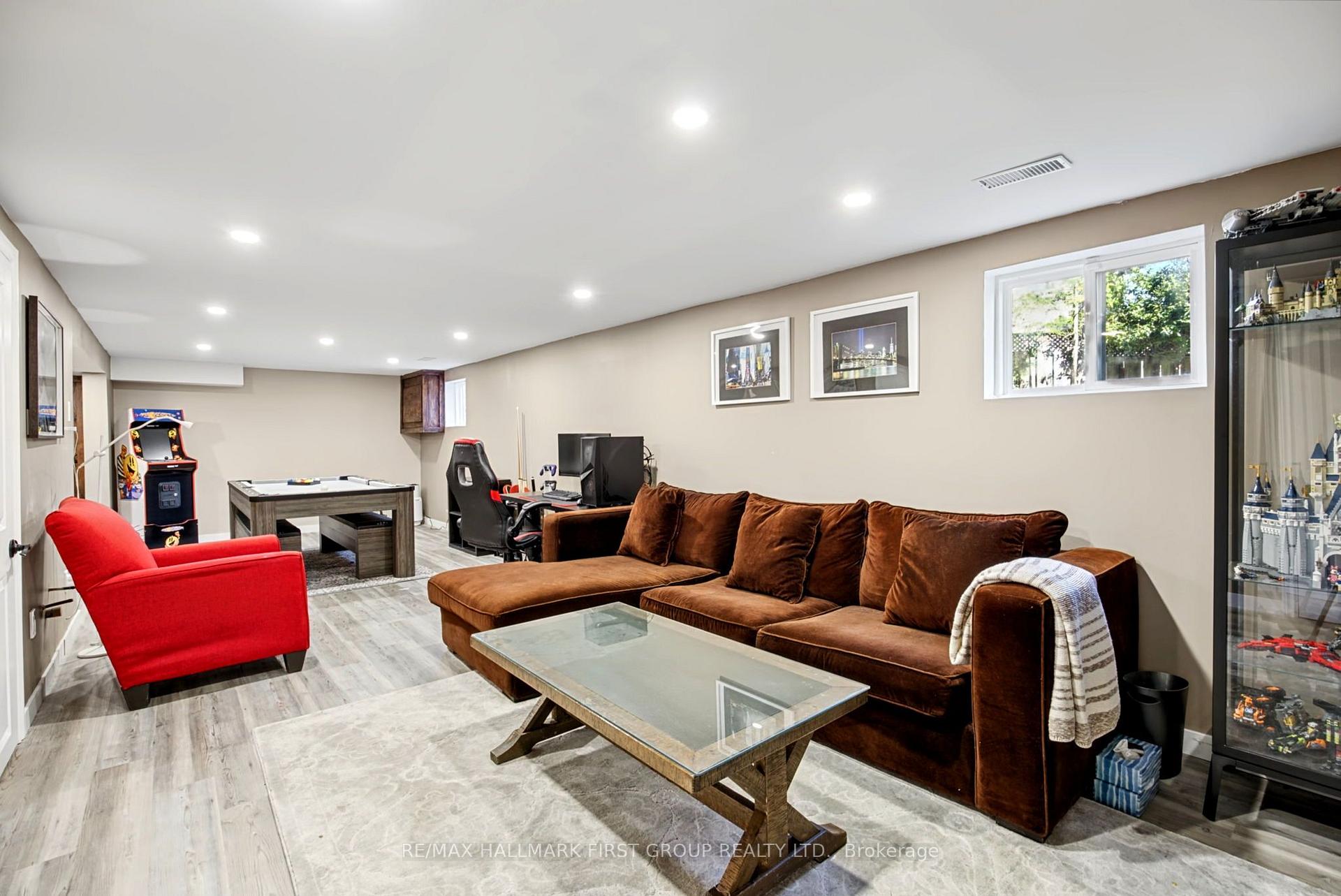 Photo 39 of 862 Boxworth Place, Pickering, West Shore — HOMEH