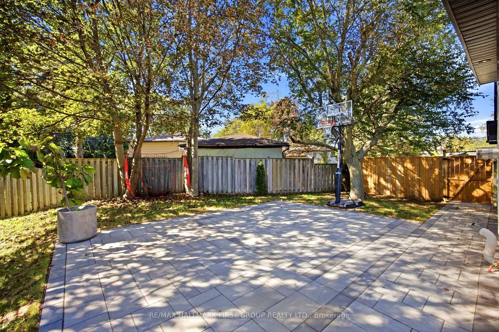 Photo 45 of 862 Boxworth Place, Pickering, West Shore — HOMEH