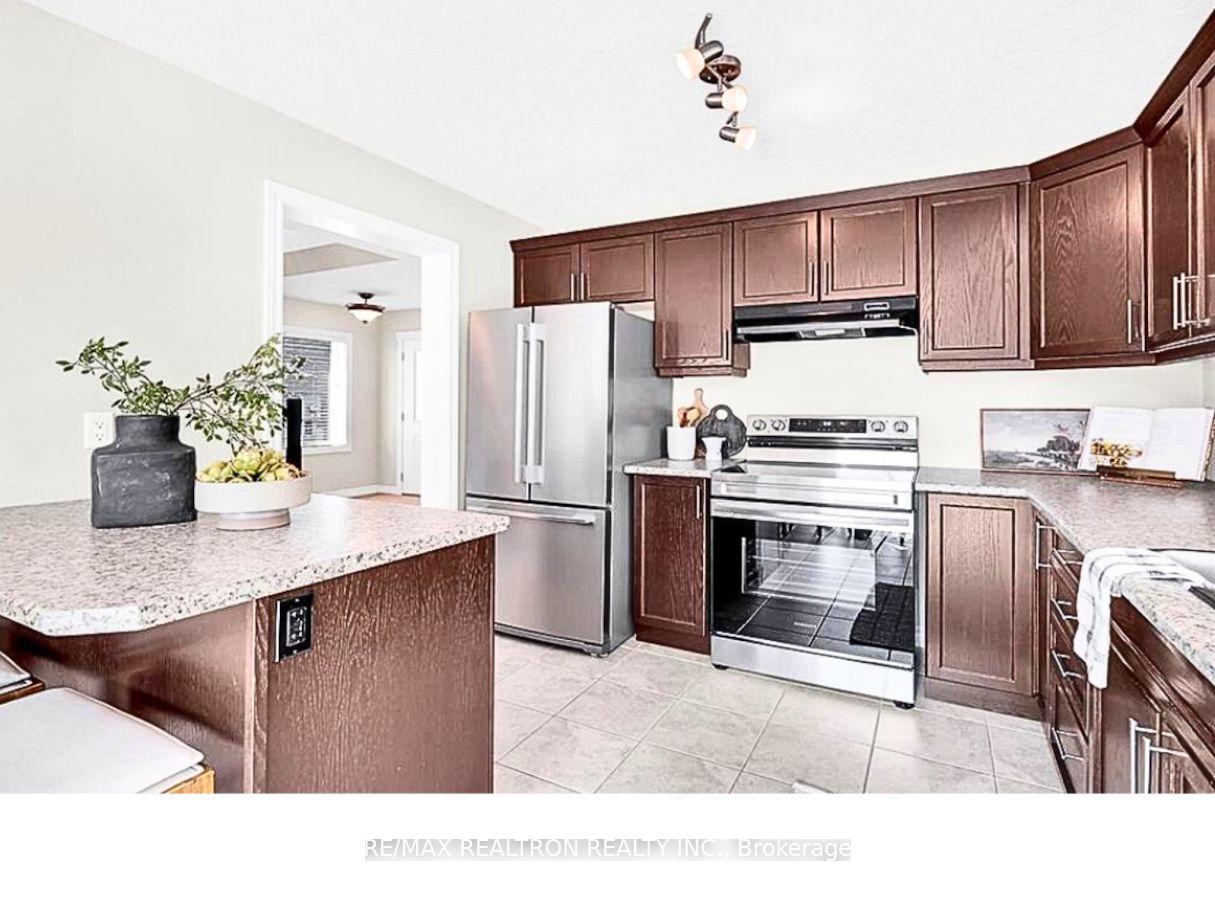 Photo 10 of Unit Main Floor, 2062 Cherrywood Trail, London, North M — HOMEH