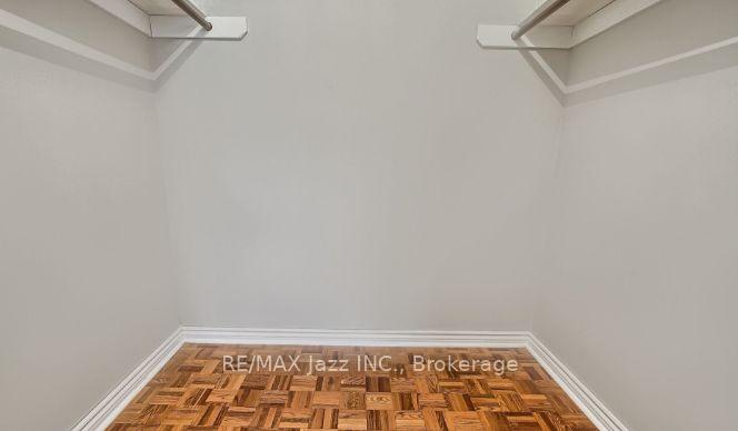 Photo 9 of 676 Mountview Place, Newmarket, Huron Heights-Leslie Valley — HOMEH