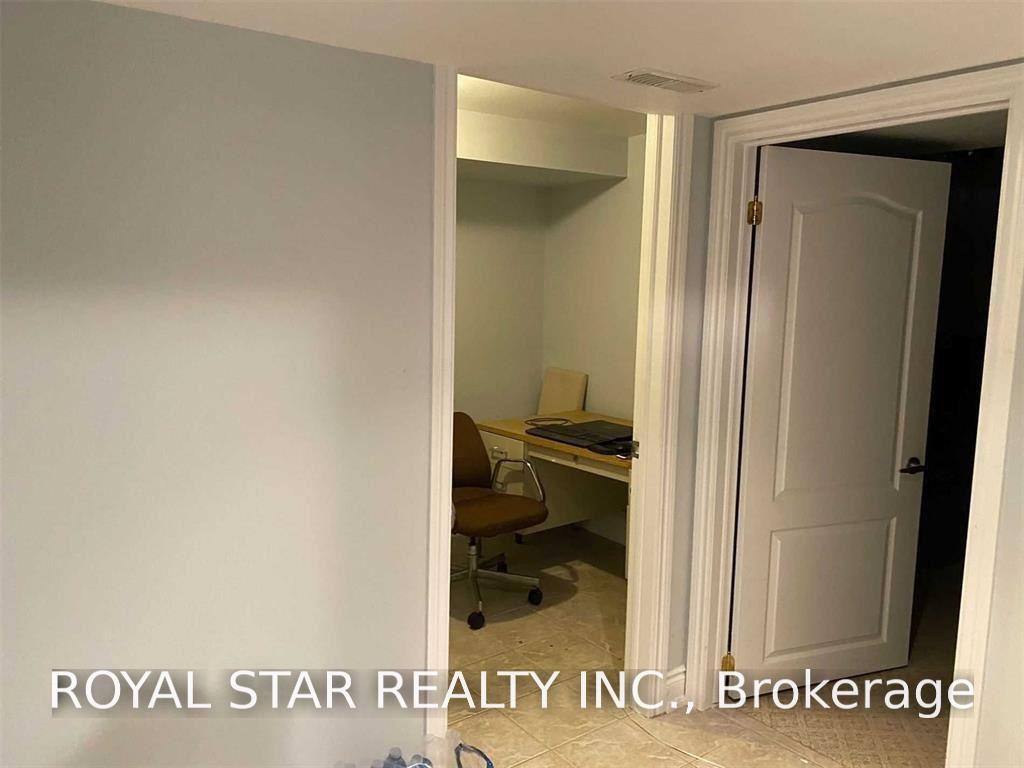 Photo 6 of 51 Pennyroyal Crescent, Brampton, Bramalea North Industrial — HOMEH