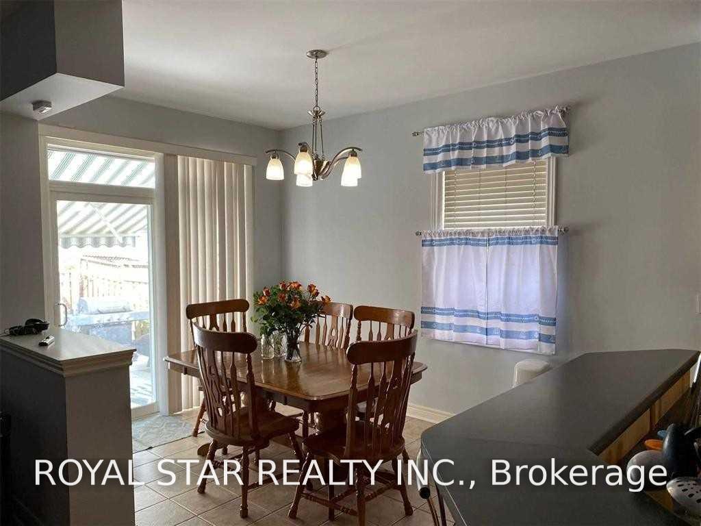 Photo 7 of 51 Pennyroyal Crescent, Brampton, Bramalea North Industrial — HOMEH