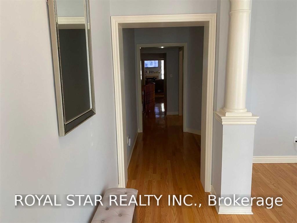 Photo 8 of 51 Pennyroyal Crescent, Brampton, Bramalea North Industrial — HOMEH