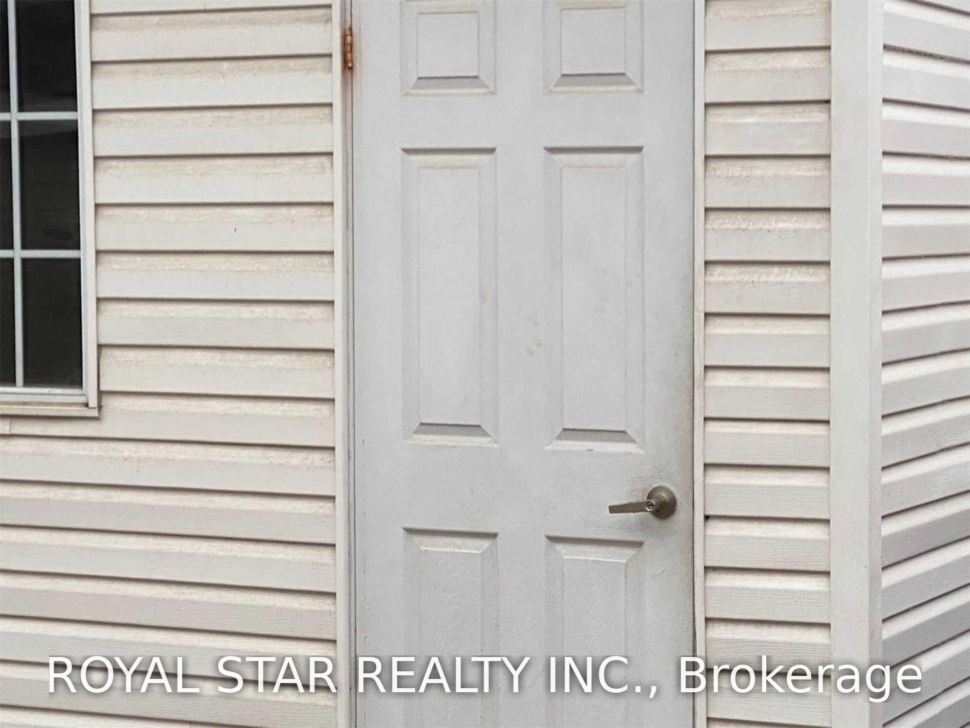 Photo 11 of 51 Pennyroyal Crescent, Brampton, Bramalea North Industrial — HOMEH