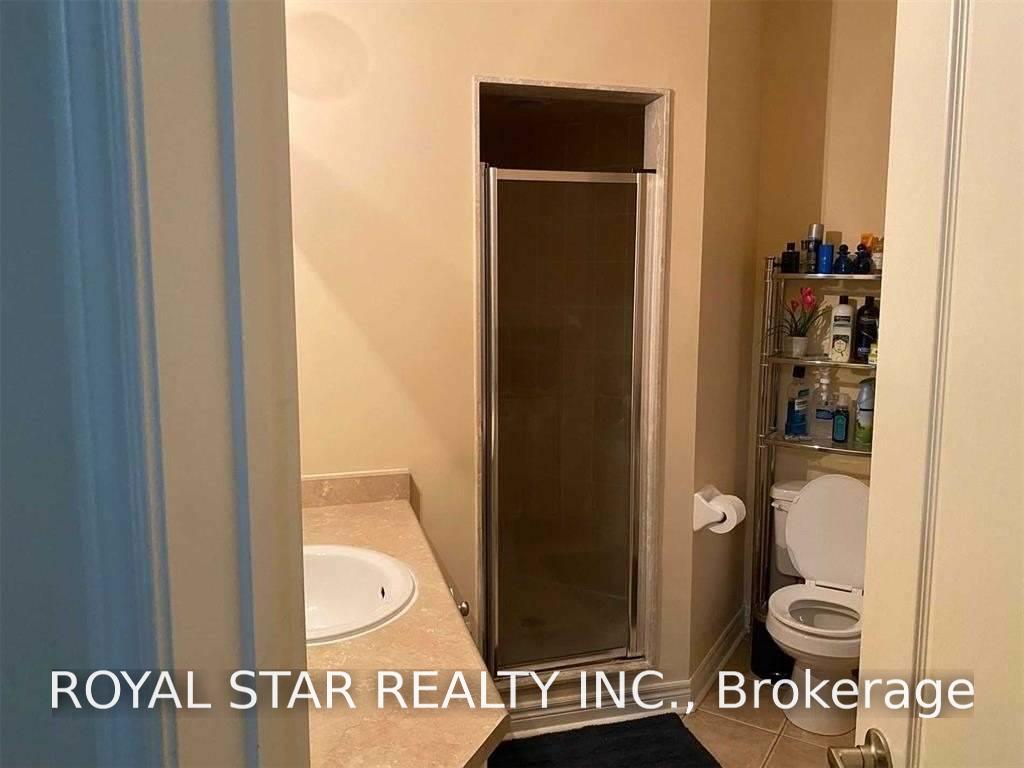 Photo 23 of 51 Pennyroyal Crescent, Brampton, Bramalea North Industrial — HOMEH