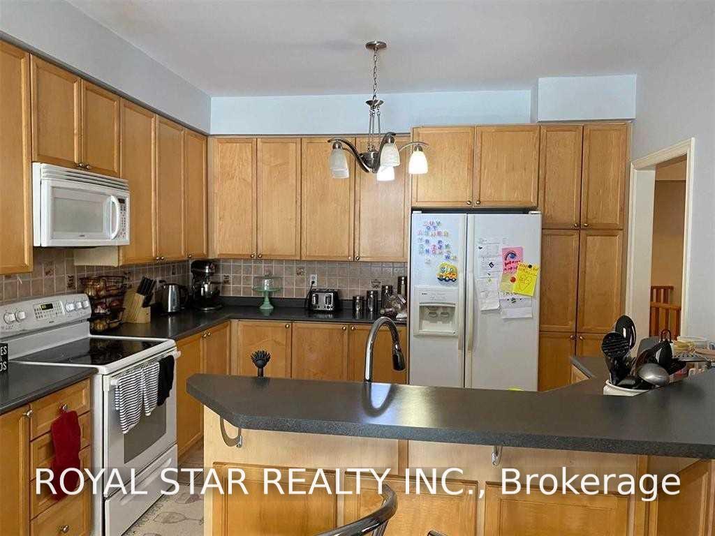 Photo 24 of 51 Pennyroyal Crescent, Brampton, Bramalea North Industrial — HOMEH
