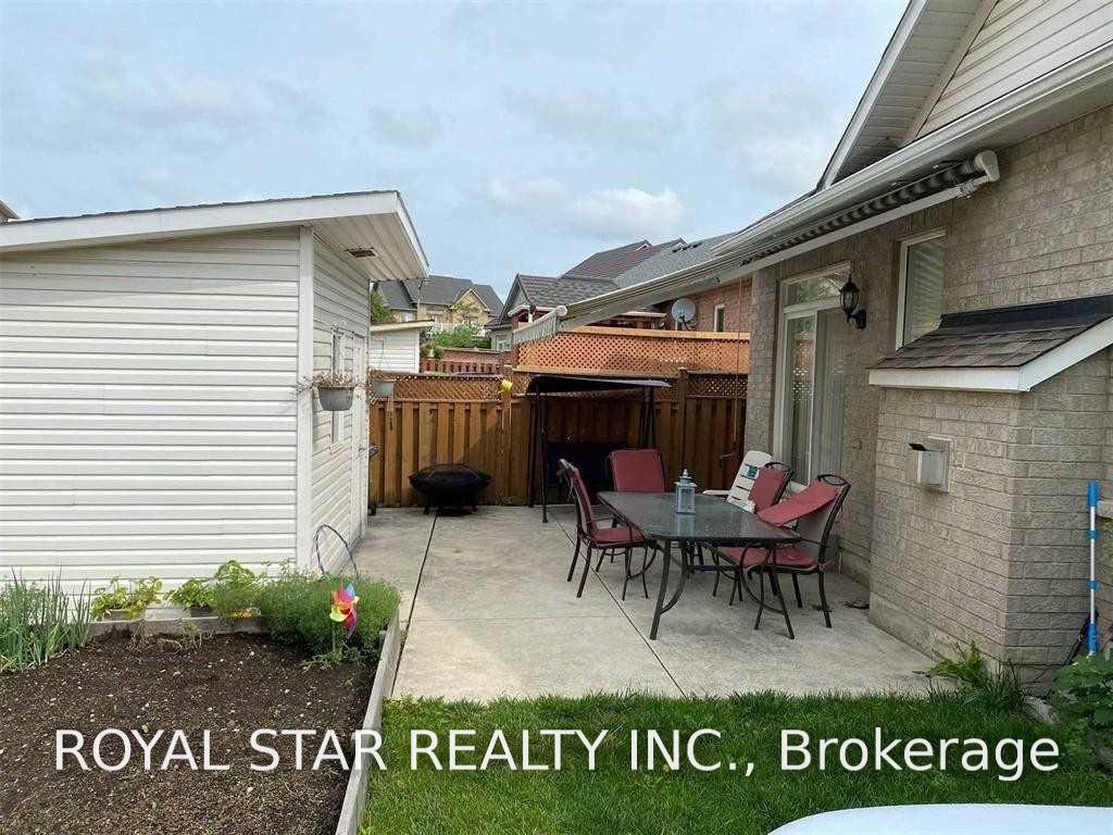 Photo 28 of 51 Pennyroyal Crescent, Brampton, Bramalea North Industrial — HOMEH