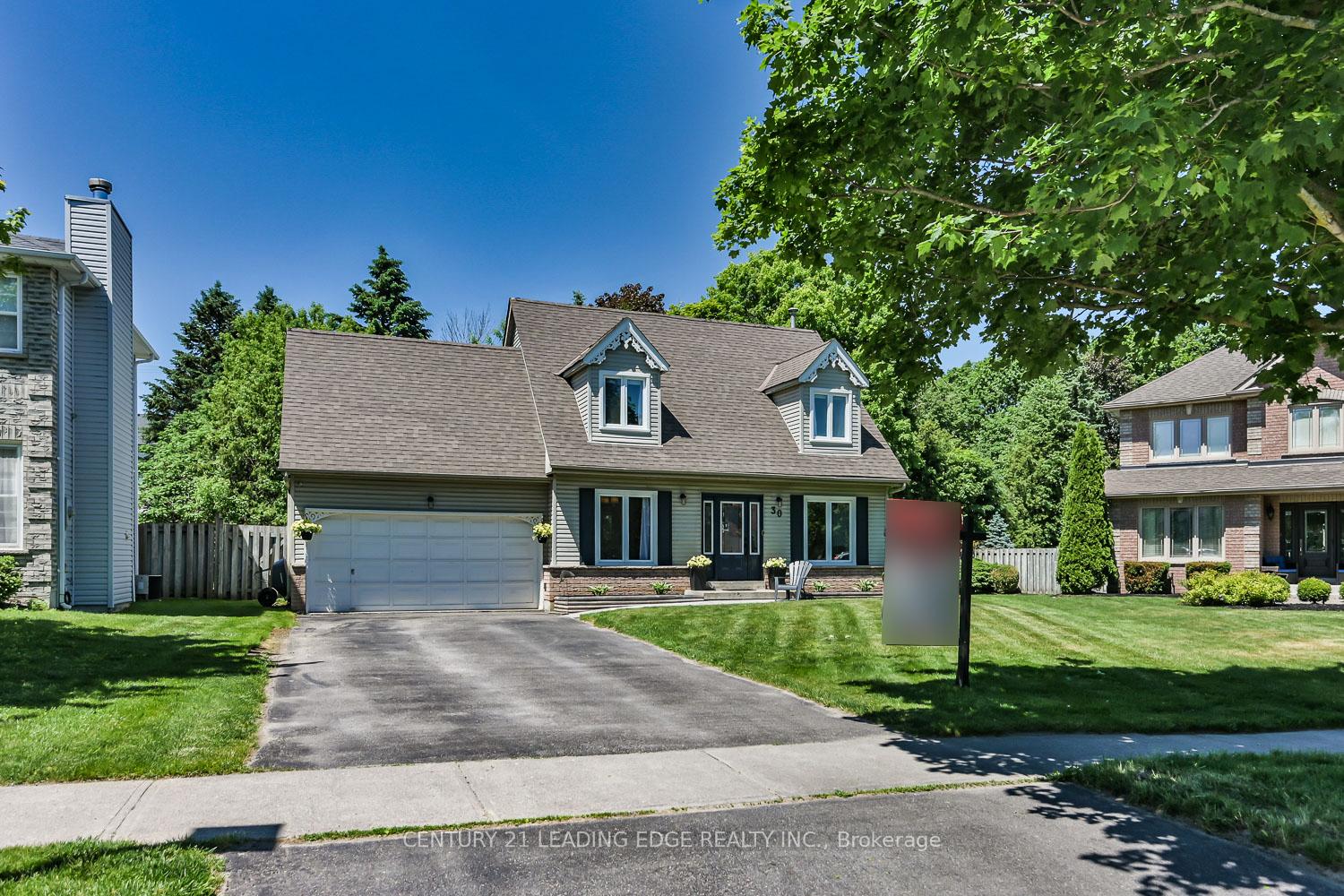Photo 2 of 30 McGuire Crescent, Uxbridge — HOMEH