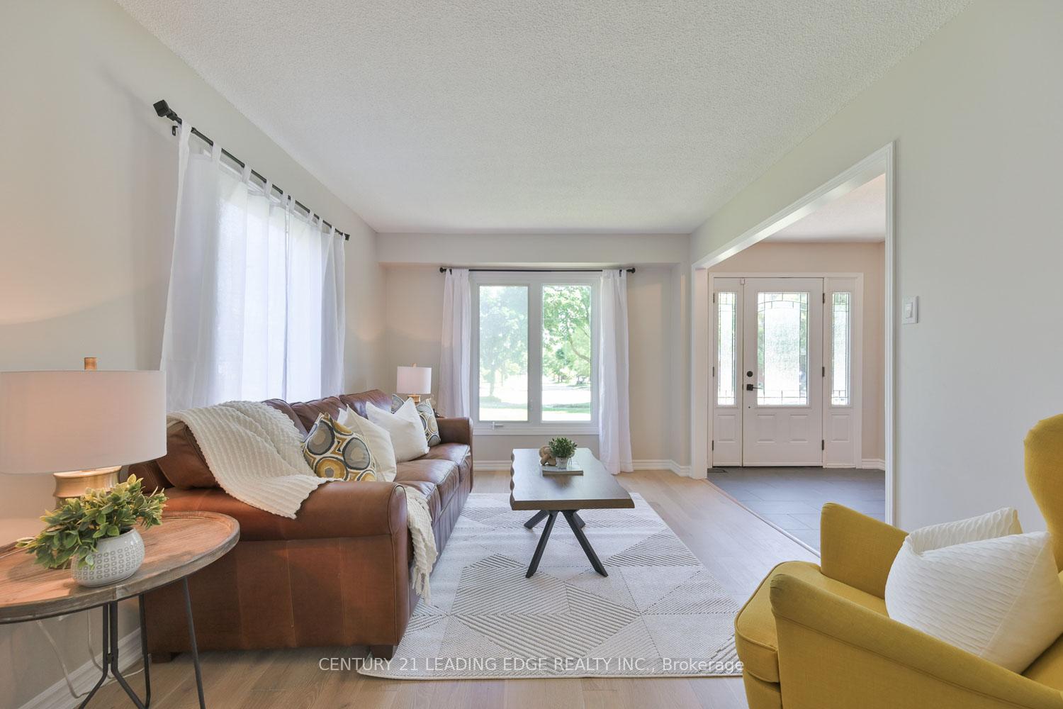 Photo 11 of 30 McGuire Crescent, Uxbridge — HOMEH