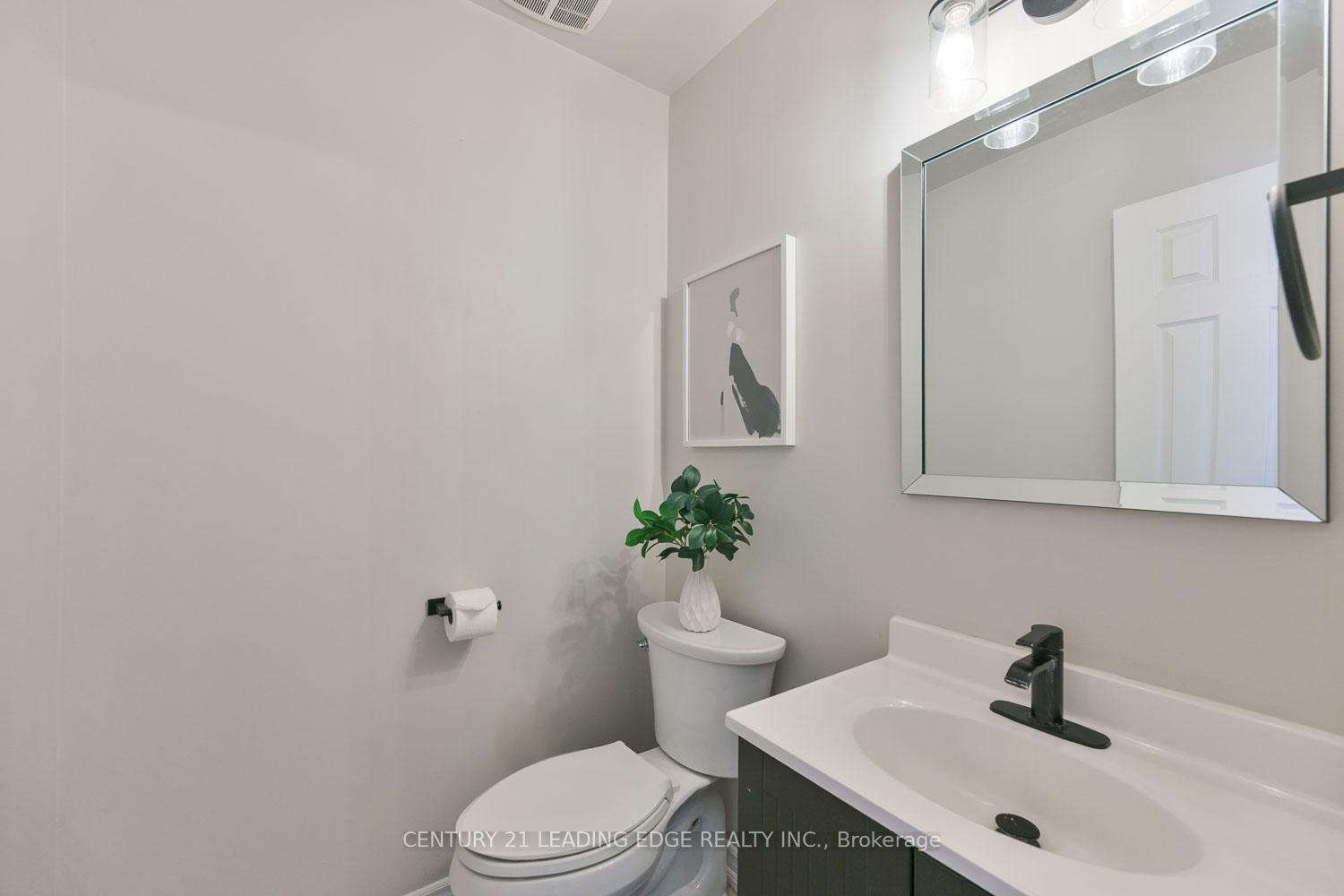 Photo 33 of 30 McGuire Crescent, Uxbridge — HOMEH