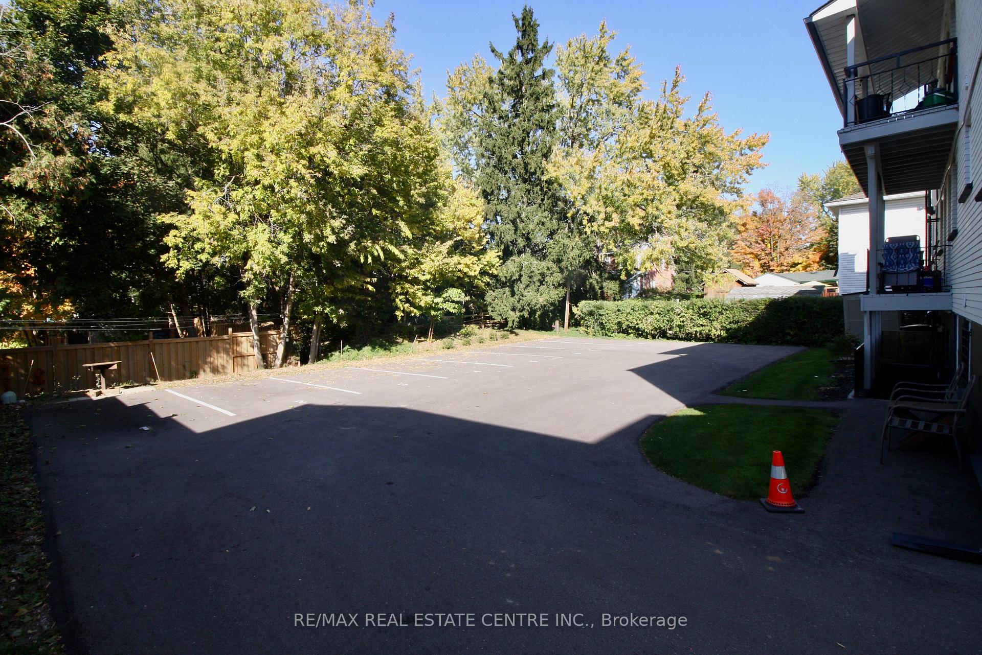 Photo 2 of Unit 1, 424 Argyle Street S, Cambridge, Preston South — HOMEH