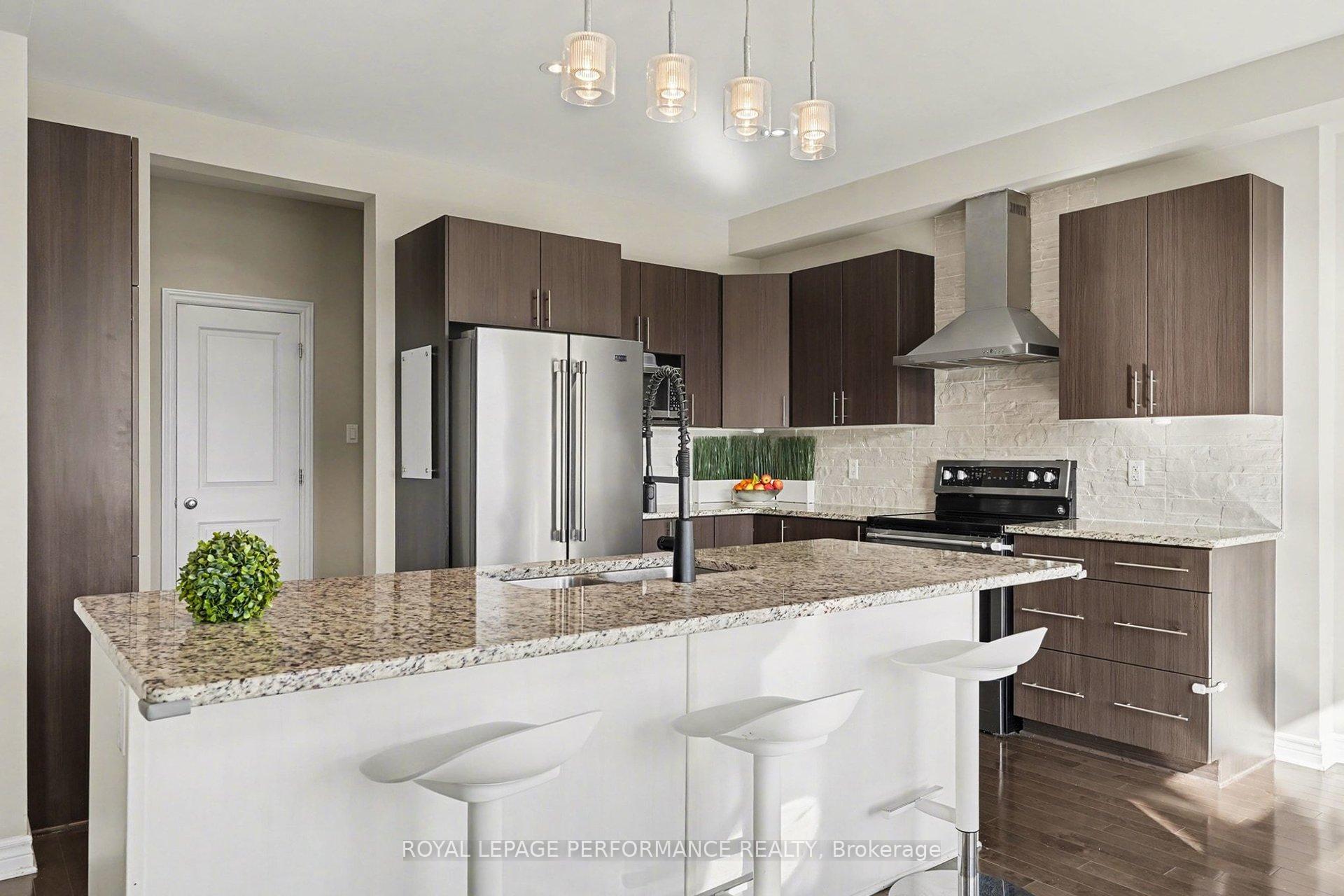 Photo 5 of 504 Yellow Birch Street, Ottawa, Mer Bleue/Bradley Estates/Anderson Park — HOMEH