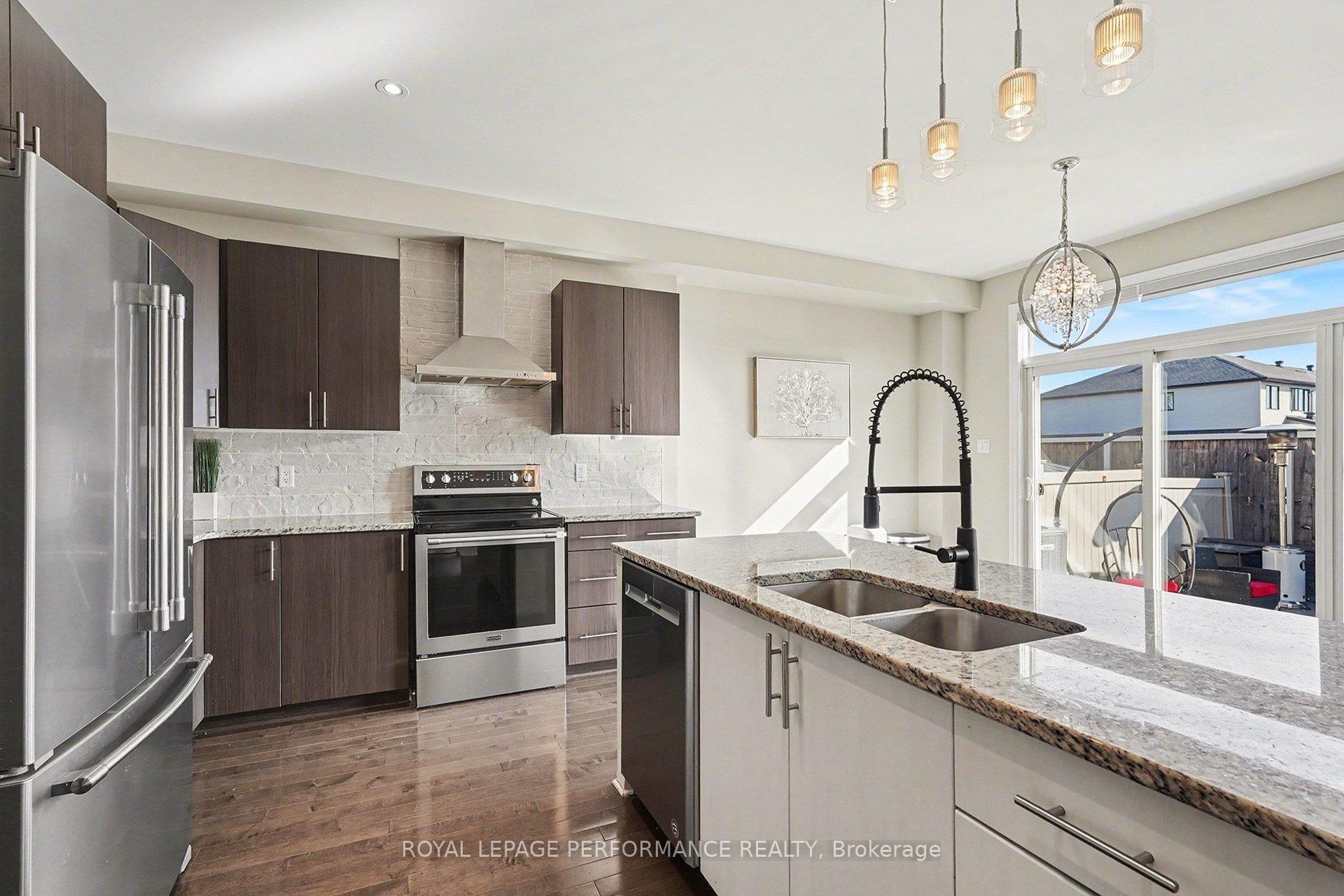 Photo 10 of 504 Yellow Birch Street, Ottawa, Mer Bleue/Bradley Estates/Anderson Park — HOMEH