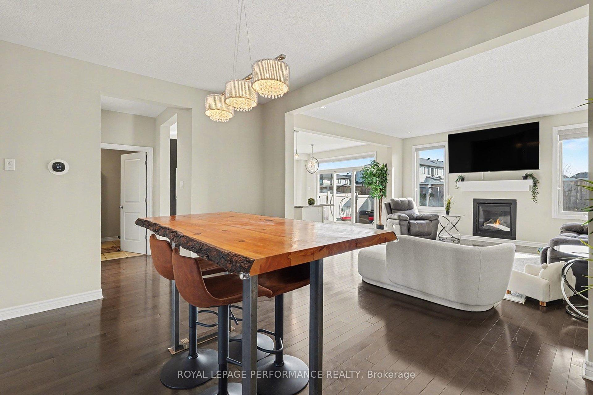 Photo 13 of 504 Yellow Birch Street, Ottawa, Mer Bleue/Bradley Estates/Anderson Park — HOMEH
