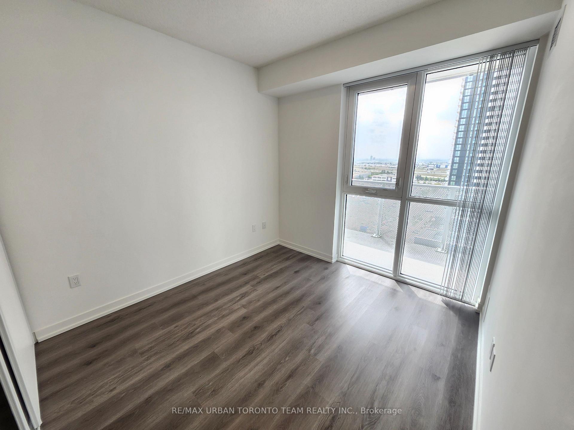 Photo 5 of Unit 1215, 28 Interchange Way, Vaughan, Vaughan Corporate Centre — HOMEH