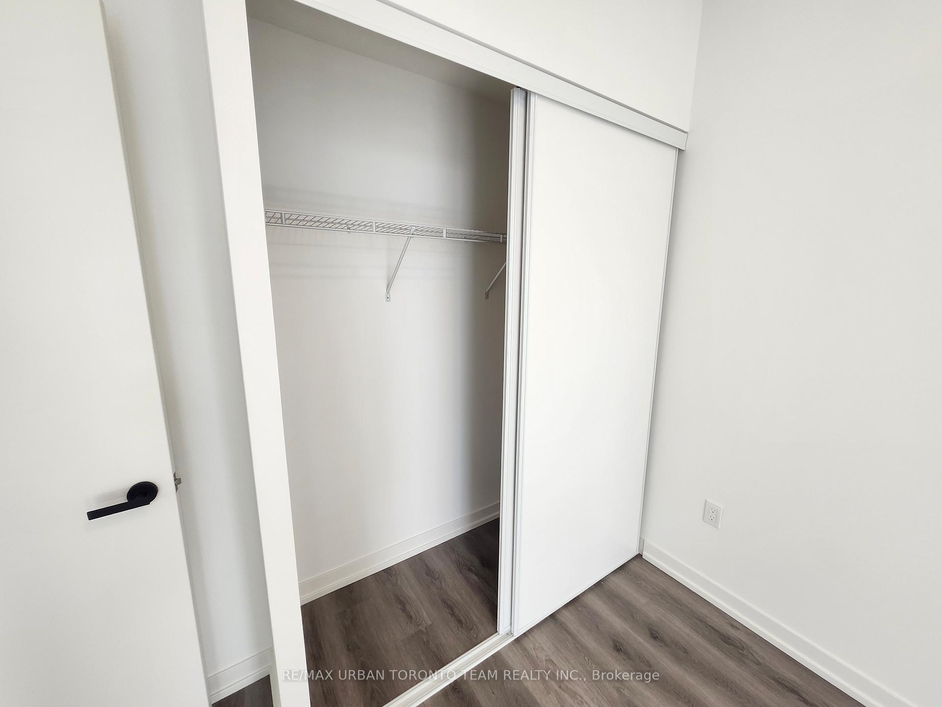 Photo 6 of Unit 1215, 28 Interchange Way, Vaughan, Vaughan Corporate Centre — HOMEH
