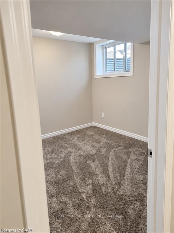 Photo 19 of 74 Keba Crescent, Tillsonburg — HOMEH