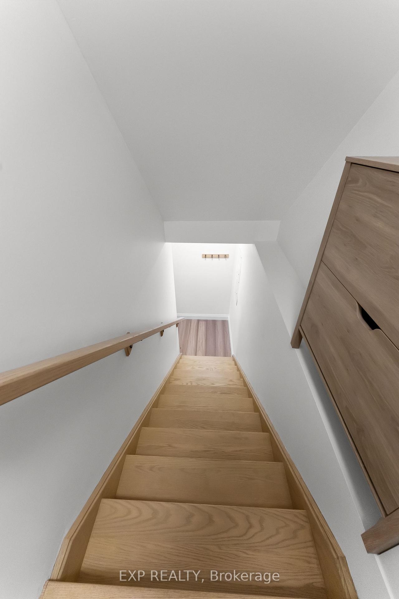Photo 5 of Unit Unit 4 - Lower, 4271 Fifth Avenue, Niagara Falls, Downtown — HOMEH