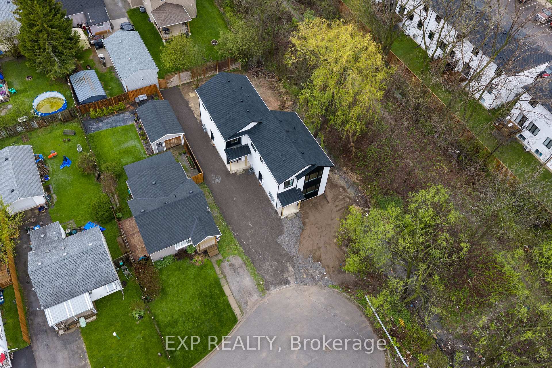 Photo 19 of Unit Unit 4 - Lower, 4271 Fifth Avenue, Niagara Falls, Downtown — HOMEH