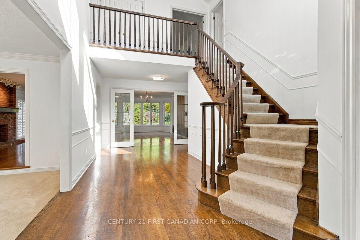 Photo 9 of 122 Sunnyside Drive, London, North G — HOMEH