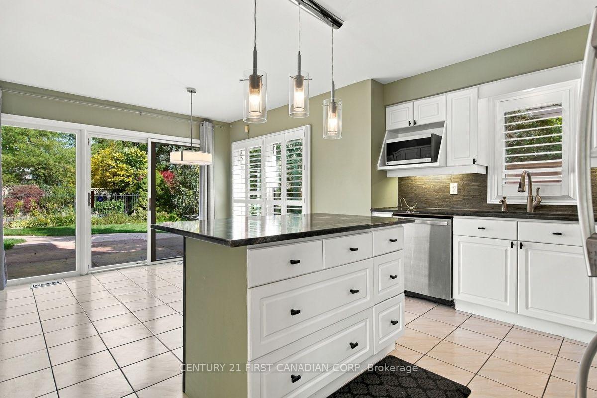 Photo 27 of 122 Sunnyside Drive, London, North G — HOMEH