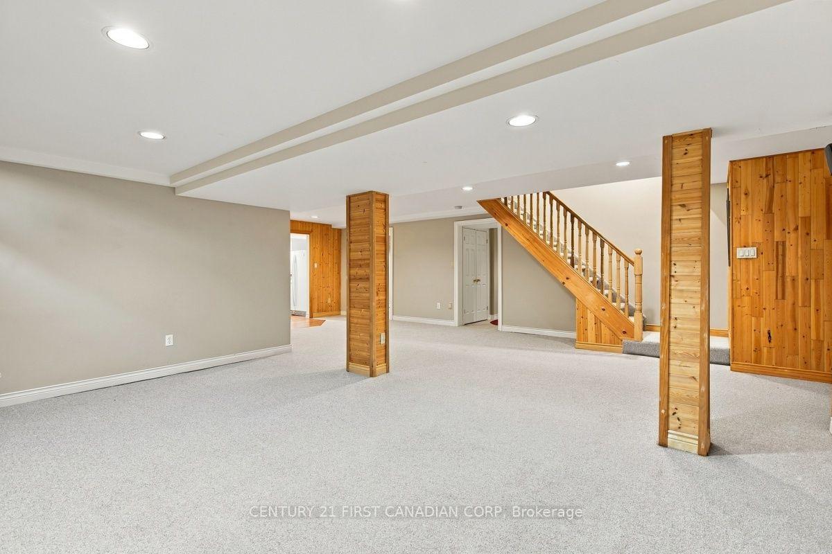 Photo 63 of 122 Sunnyside Drive, London, North G — HOMEH