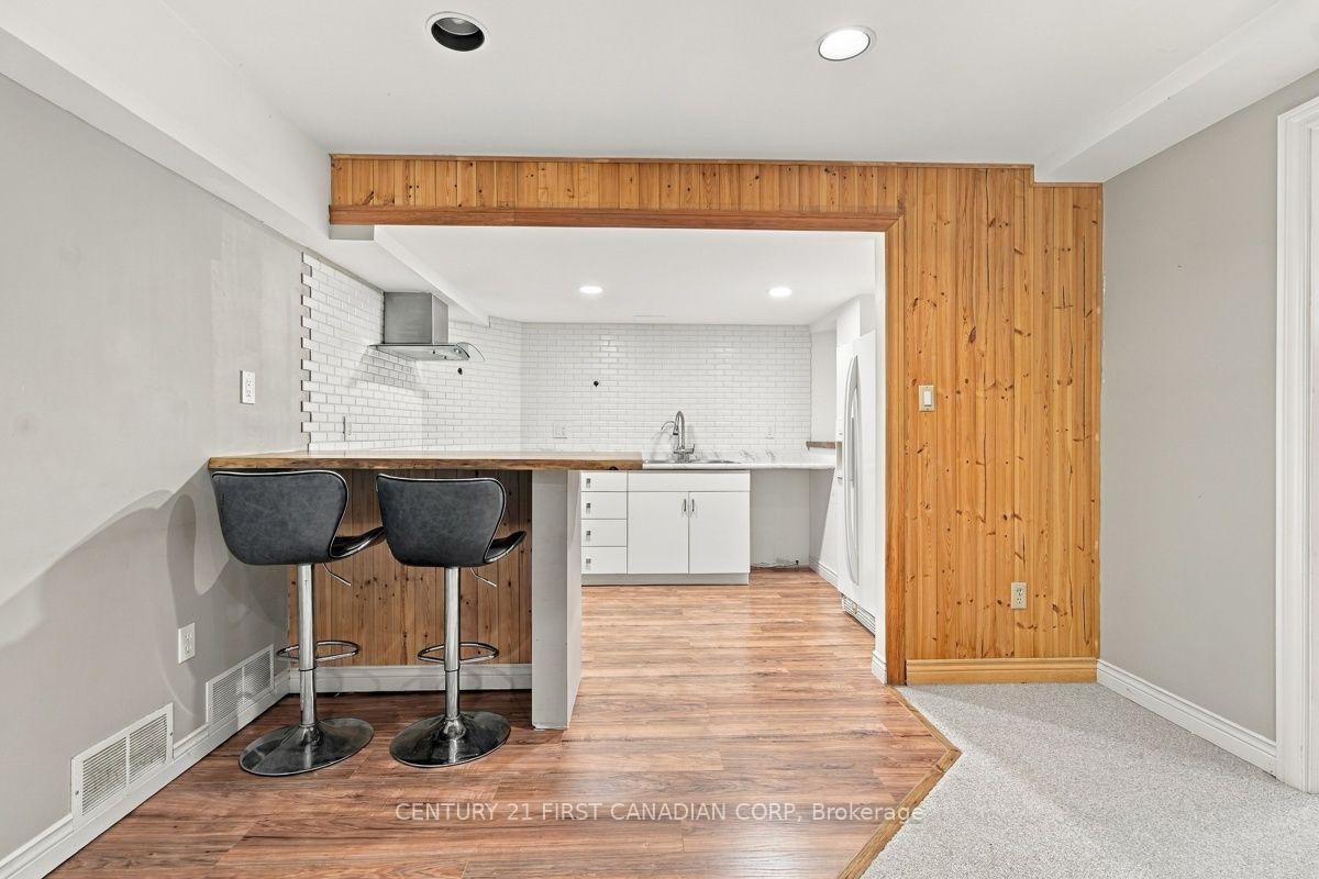 Photo 65 of 122 Sunnyside Drive, London, North G — HOMEH