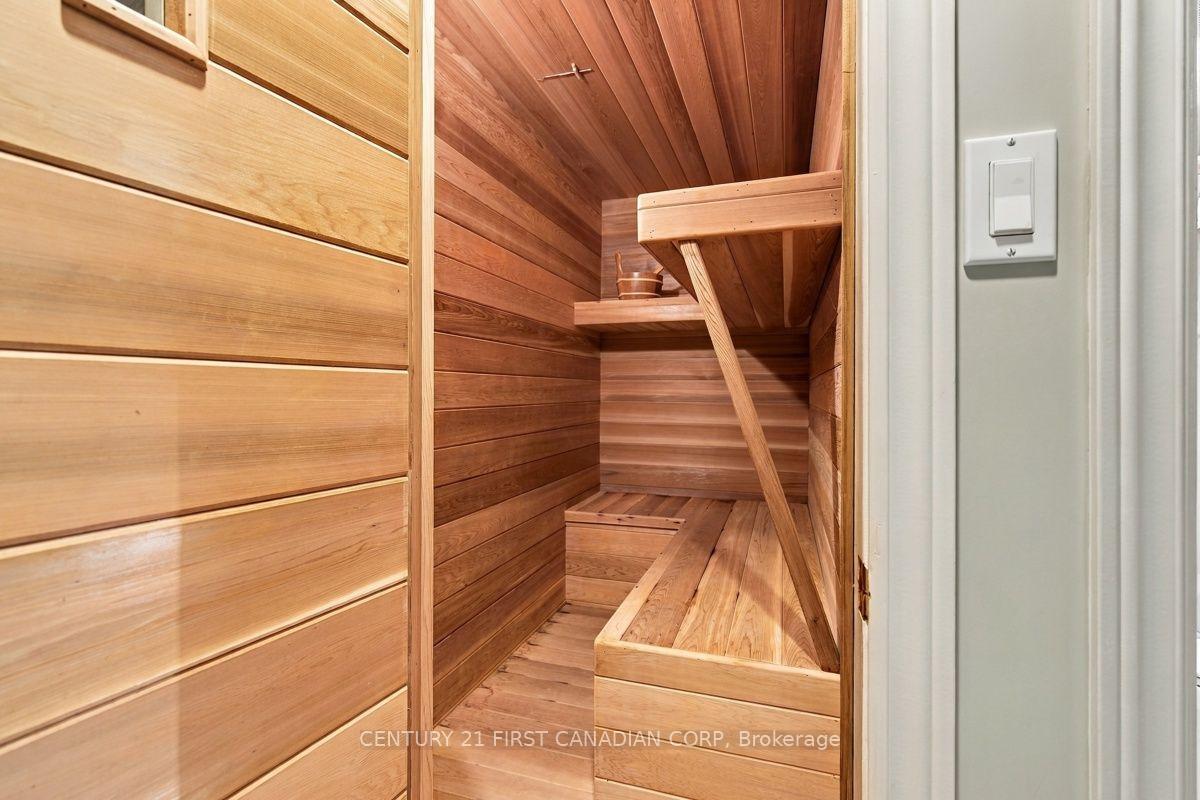 Photo 81 of 122 Sunnyside Drive, London, North G — HOMEH