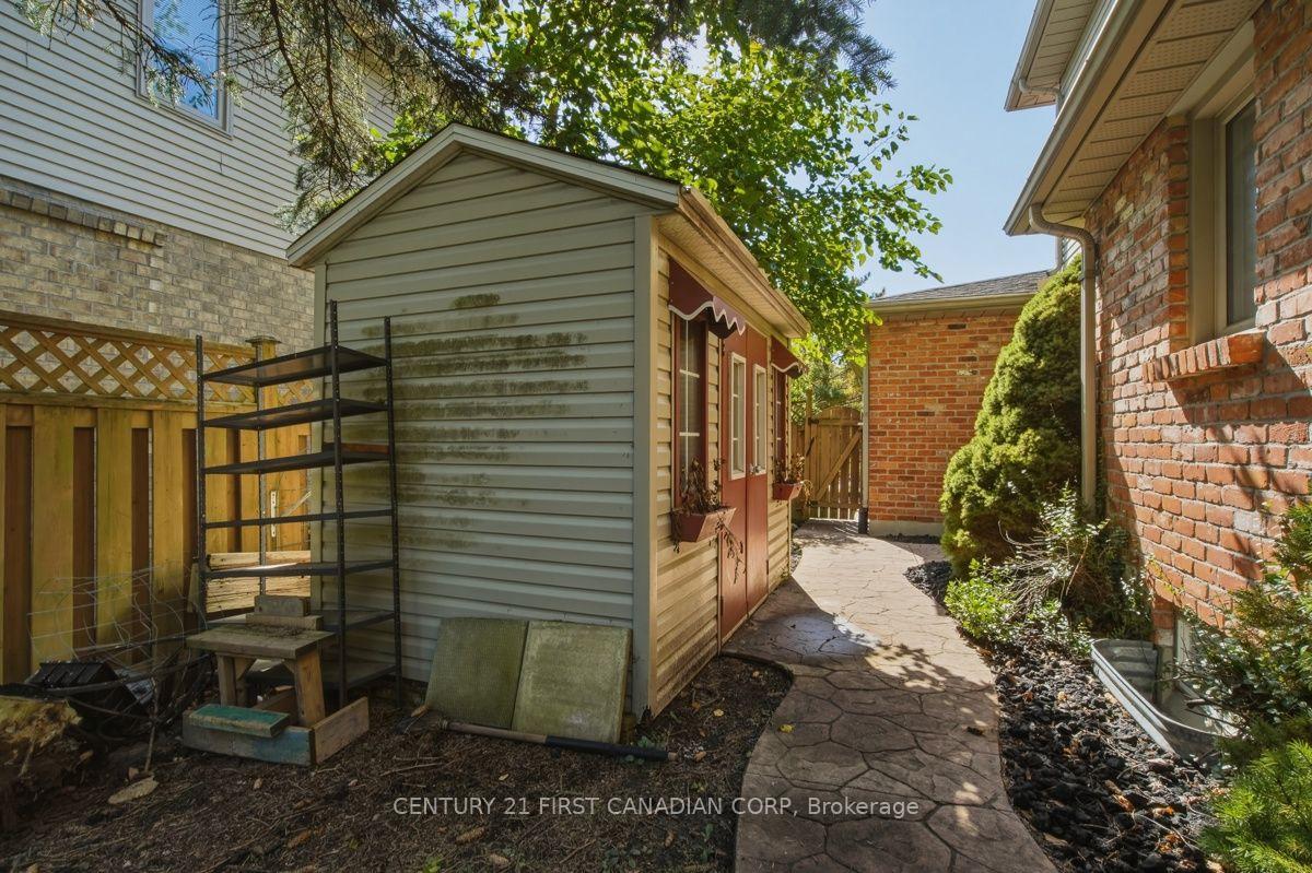 Photo 87 of 122 Sunnyside Drive, London, North G — HOMEH