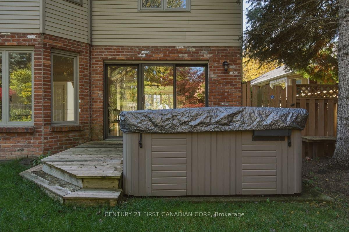 Photo 91 of 122 Sunnyside Drive, London, North G — HOMEH