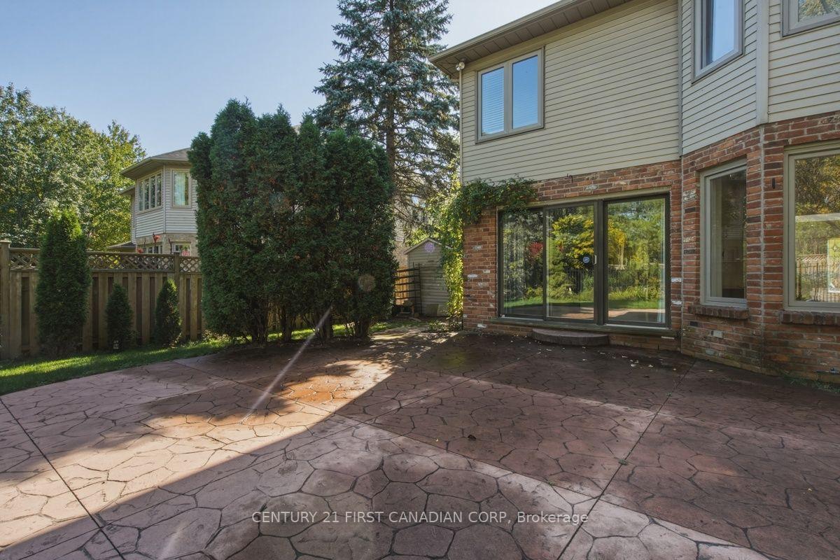 Photo 93 of 122 Sunnyside Drive, London, North G — HOMEH