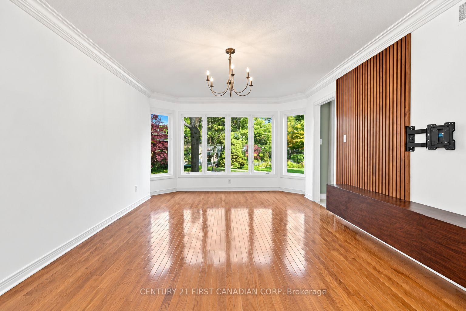 Photo 24 of 122 Sunnyside Drive, London, North G — HOMEH