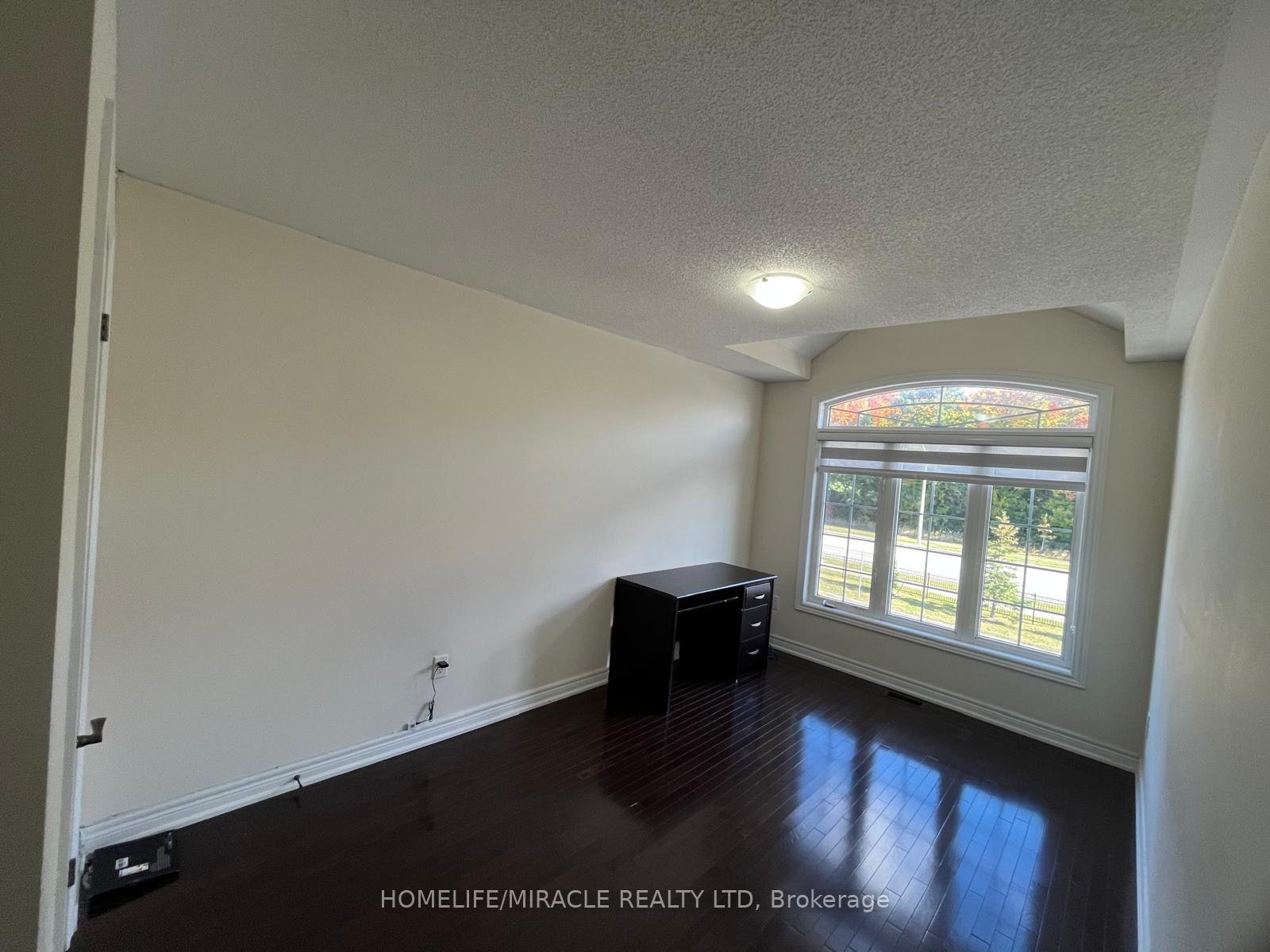 Photo 2 of 51 Dawes Road, Brampton, Credit Valley — HOMEH