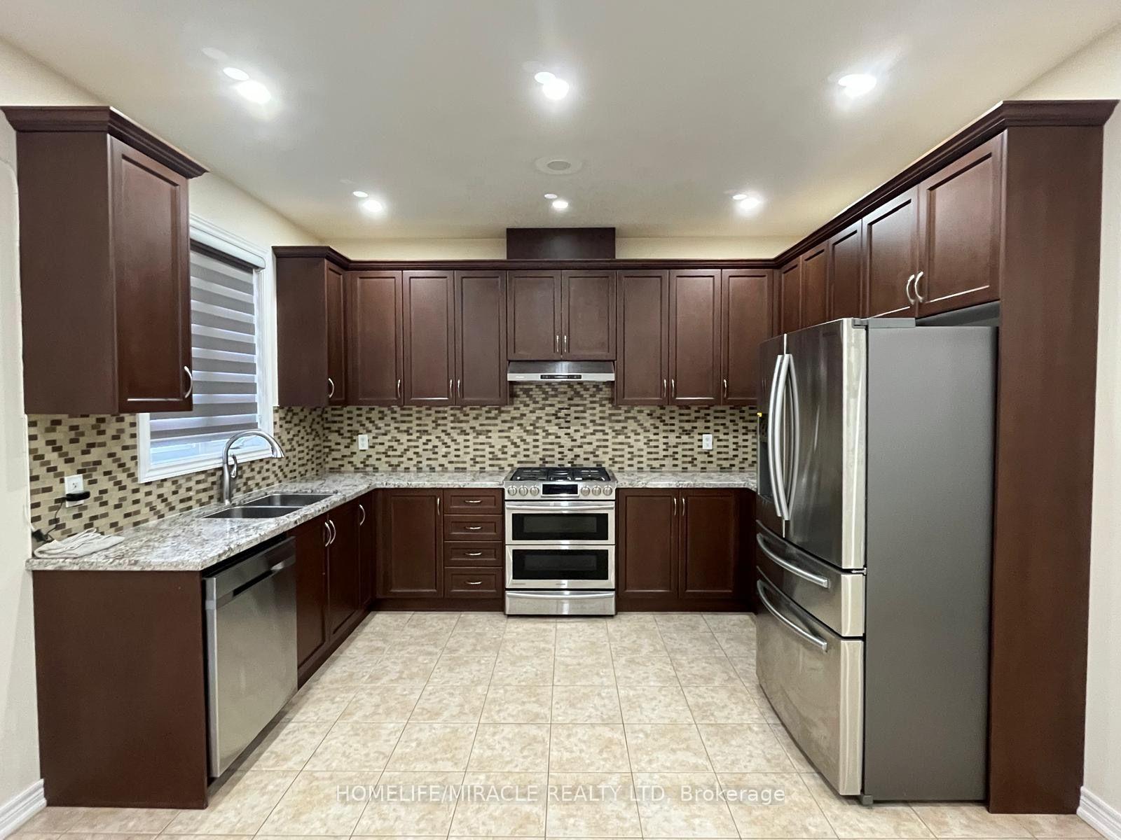 Photo 8 of 51 Dawes Road, Brampton, Credit Valley — HOMEH