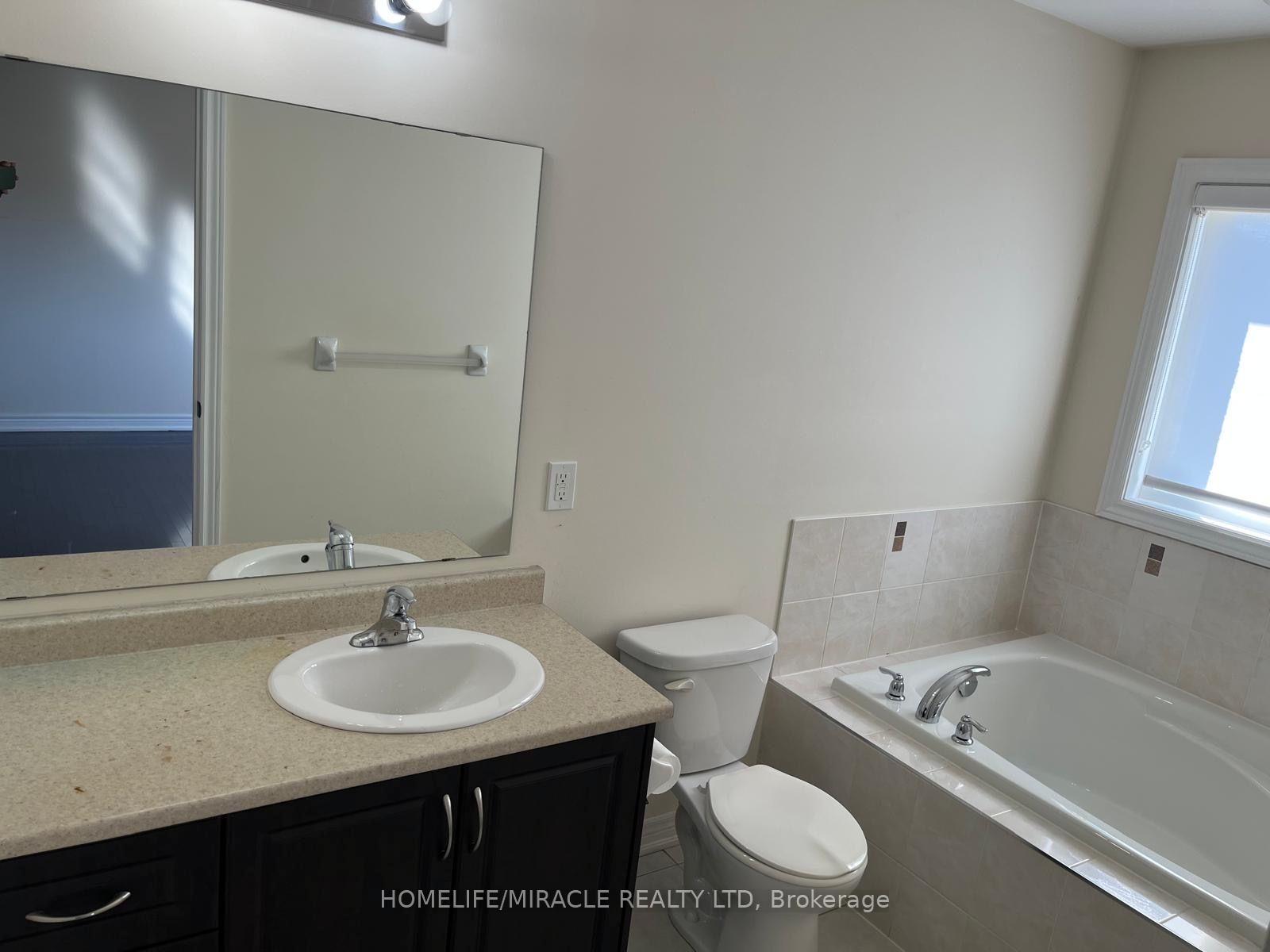 Photo 13 of 51 Dawes Road, Brampton, Credit Valley — HOMEH