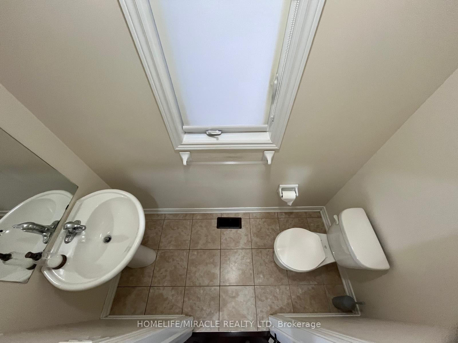 Photo 16 of 51 Dawes Road, Brampton, Credit Valley — HOMEH
