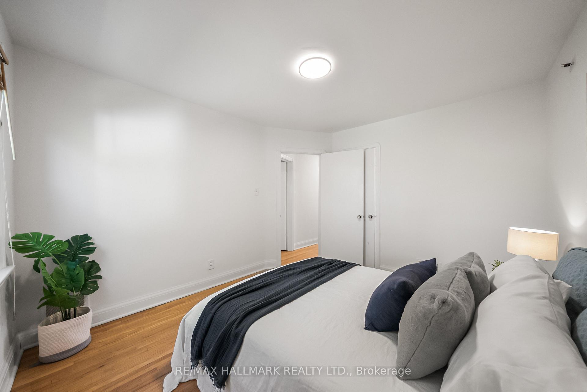 Photo 15 of 50 Connaught Avenue, North York, Newtonbrook West — HOMEH