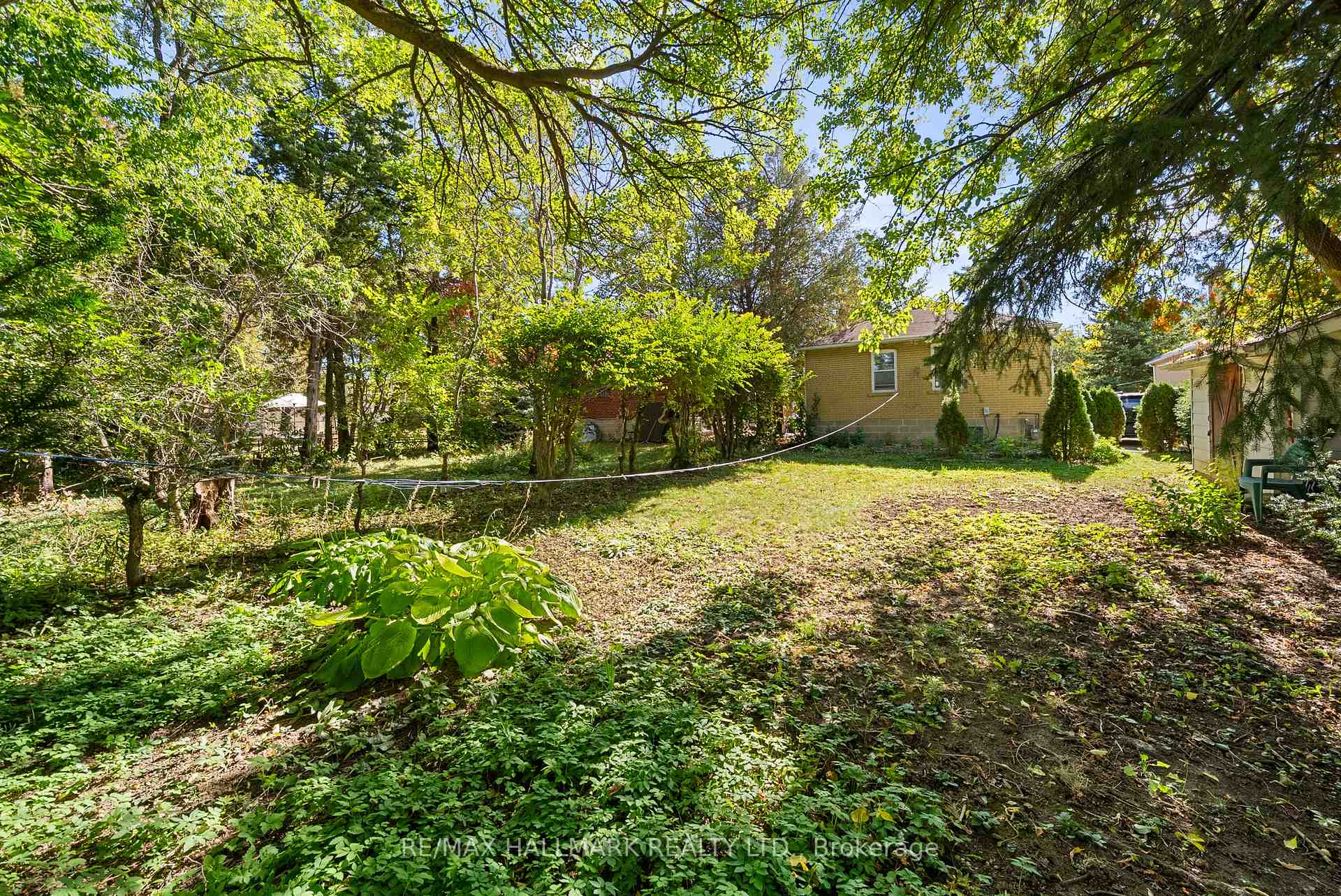 Photo 21 of 50 Connaught Avenue, North York, Newtonbrook West — HOMEH