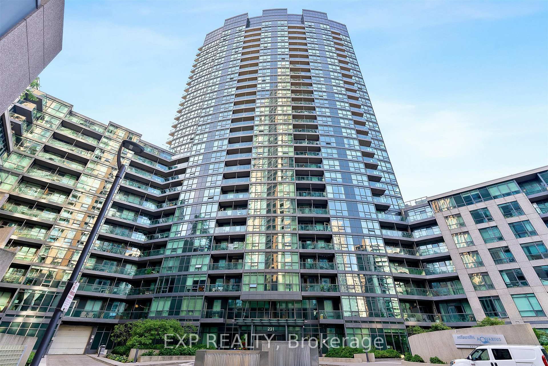 Photo 3 of Unit 623, 231 Fort York Boulevard, Toronto, Niagara — HOMEH