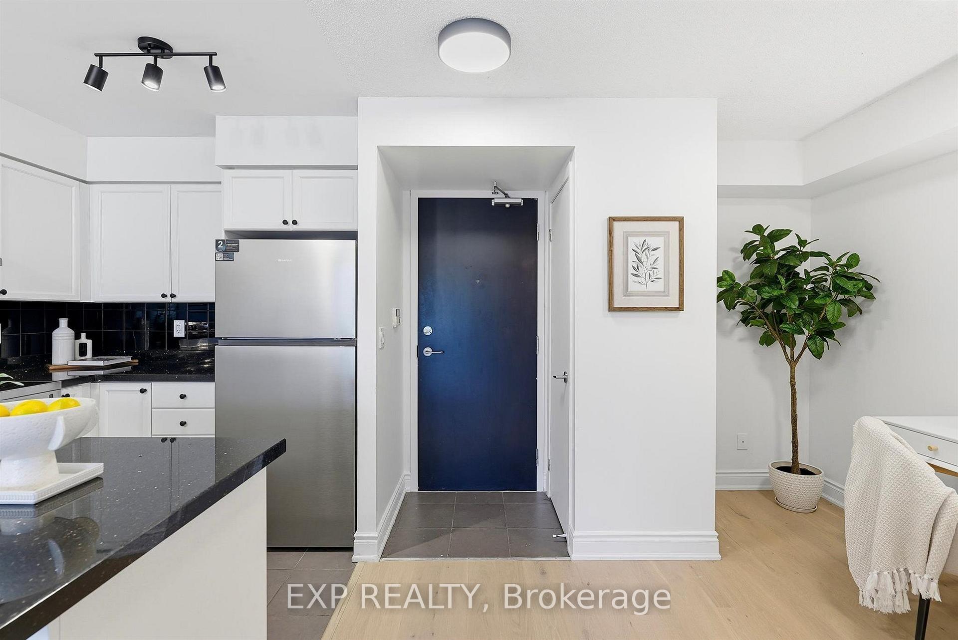 Photo 4 of Unit 623, 231 Fort York Boulevard, Toronto, Niagara — HOMEH