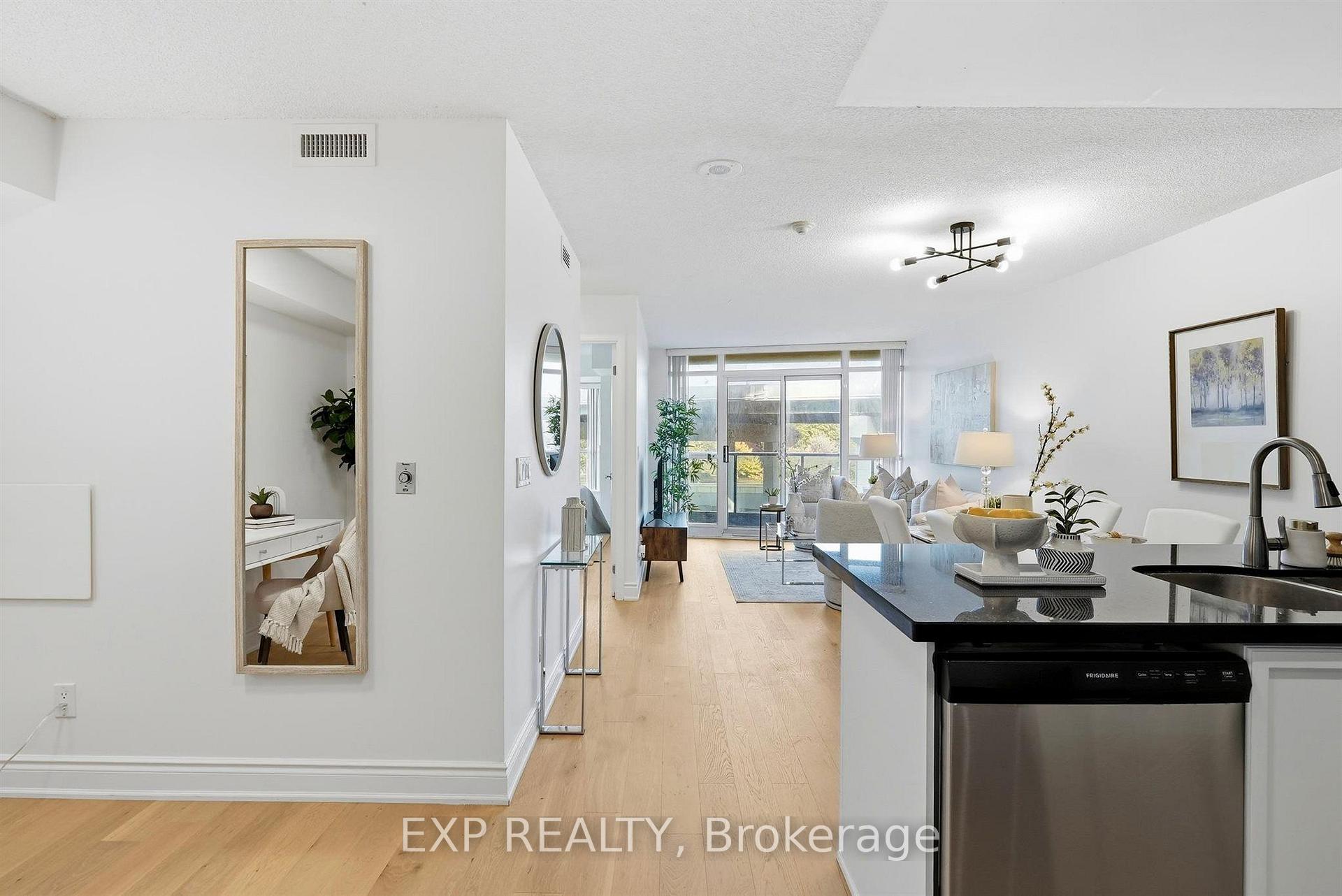 Photo 5 of Unit 623, 231 Fort York Boulevard, Toronto, Niagara — HOMEH