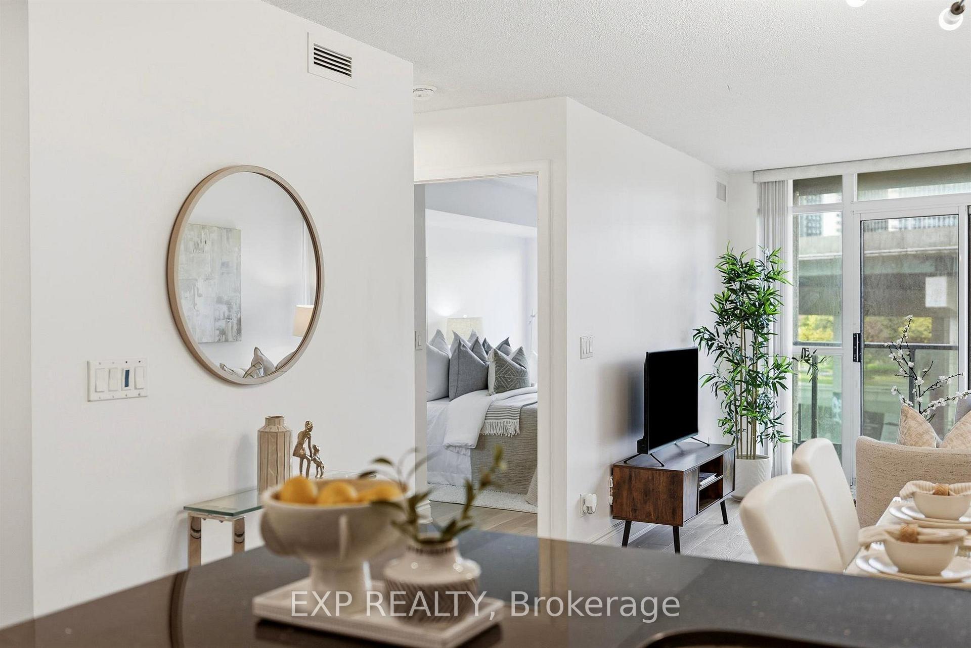 Photo 9 of Unit 623, 231 Fort York Boulevard, Toronto, Niagara — HOMEH