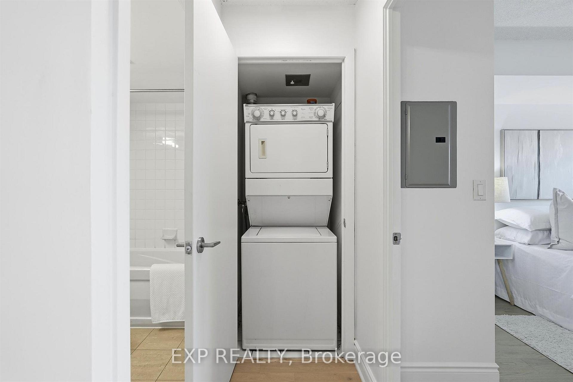 Photo 26 of Unit 623, 231 Fort York Boulevard, Toronto, Niagara — HOMEH