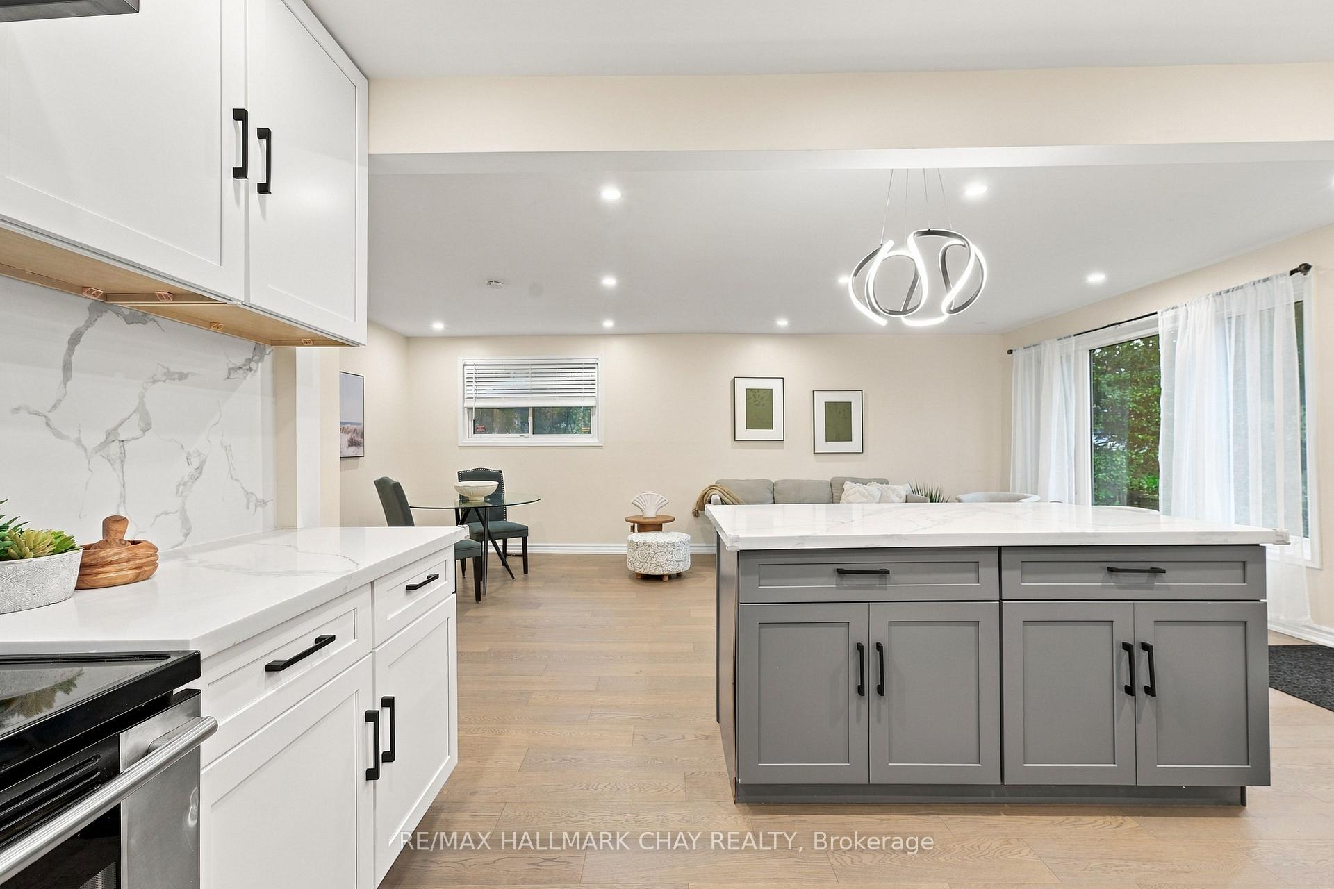 Photo 5 of 11 Davidson Road, Aurora, Aurora Highlands — HOMEH
