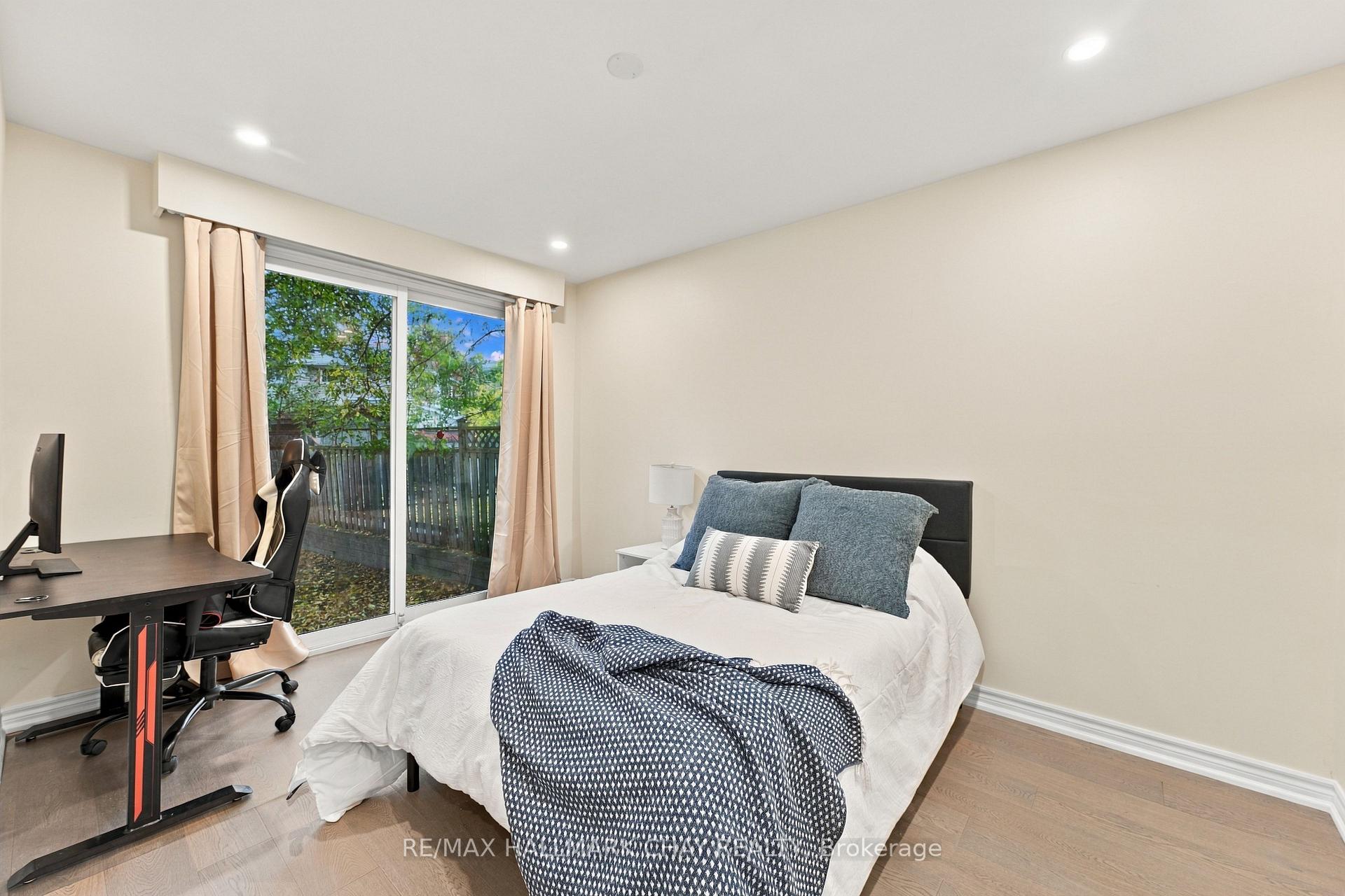 Photo 10 of 11 Davidson Road, Aurora, Aurora Highlands — HOMEH