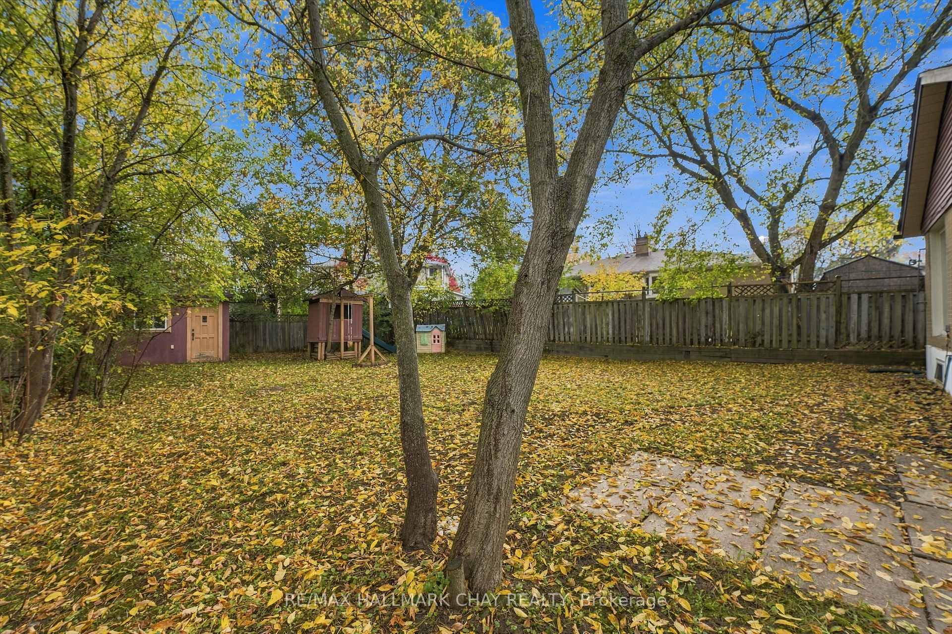 Photo 24 of 11 Davidson Road, Aurora, Aurora Highlands — HOMEH